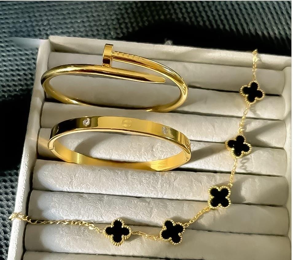 3-Piece Stainless Steel Luxury Bangle Set for Women | 18K Gold-Plated Stackable Nail, Screw, & Black Clover Link Chain Bracelet Combo | Elegant Non-Tarnish Jewelry